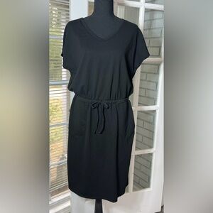 32 Degree COOL  Dress Women M Black Knee Length Drawstring Short Sleeve Pockets